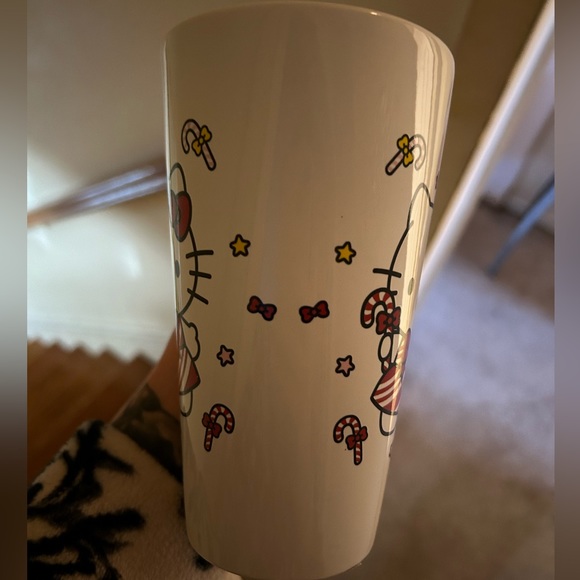 Hello kitty Christmas mug - Picture 3 of 4